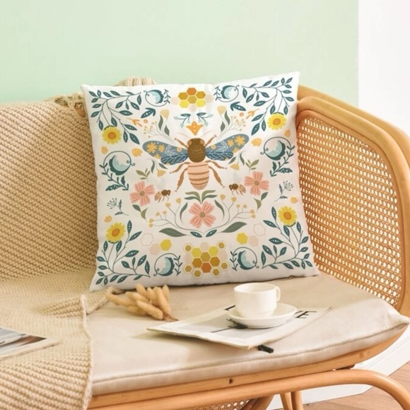 Pillow Cover Bee Garden Party Floral Multicolor Large Square 17.7 X 17.7 - Picture 6 of 16
